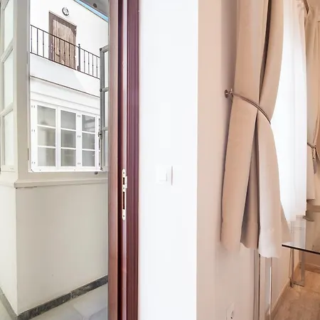 Diana Apartment *